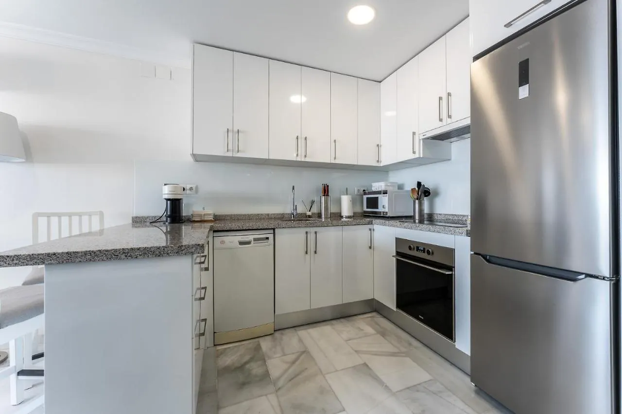 Breathtaking Studio, Amazing Views, Pool, Beach Benalmadena Apartment